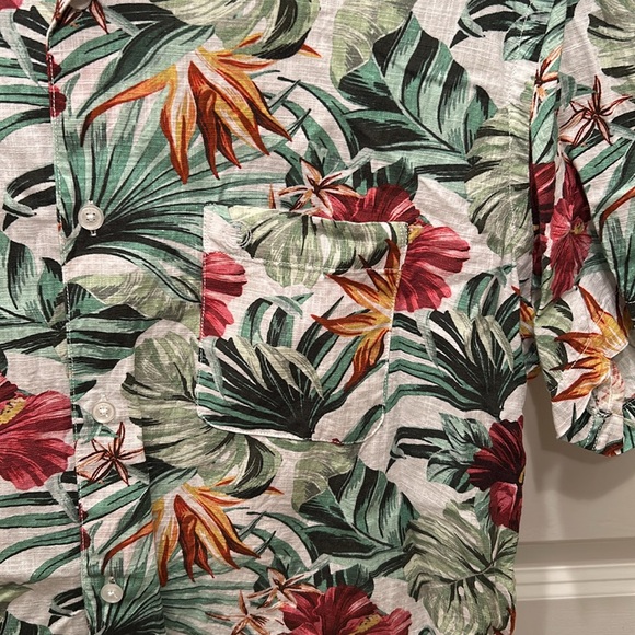 Like New: Serge Blanco short sleeve collared button down cotton large hibiscus - Picture 6 of 9